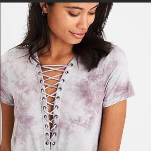 AE Lace Up T medium
